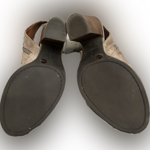 Lucky Brand Floral Embroidery Stone Suede Peep-Toe Zip Bootie Size 6 - Picture 6 of 7